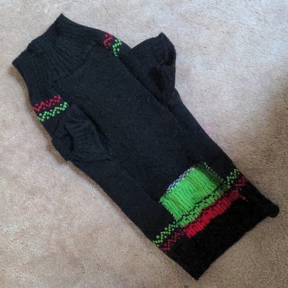 ❤️ Dog Sweater Rudolph Small NWOT 💥HOST CHOICE 💥 - Picture 5 of 10